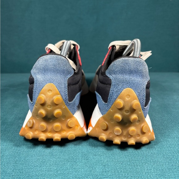 Size 8.5 - Men’s New Balance 327 multicolor shoes - Picture 2 of 8